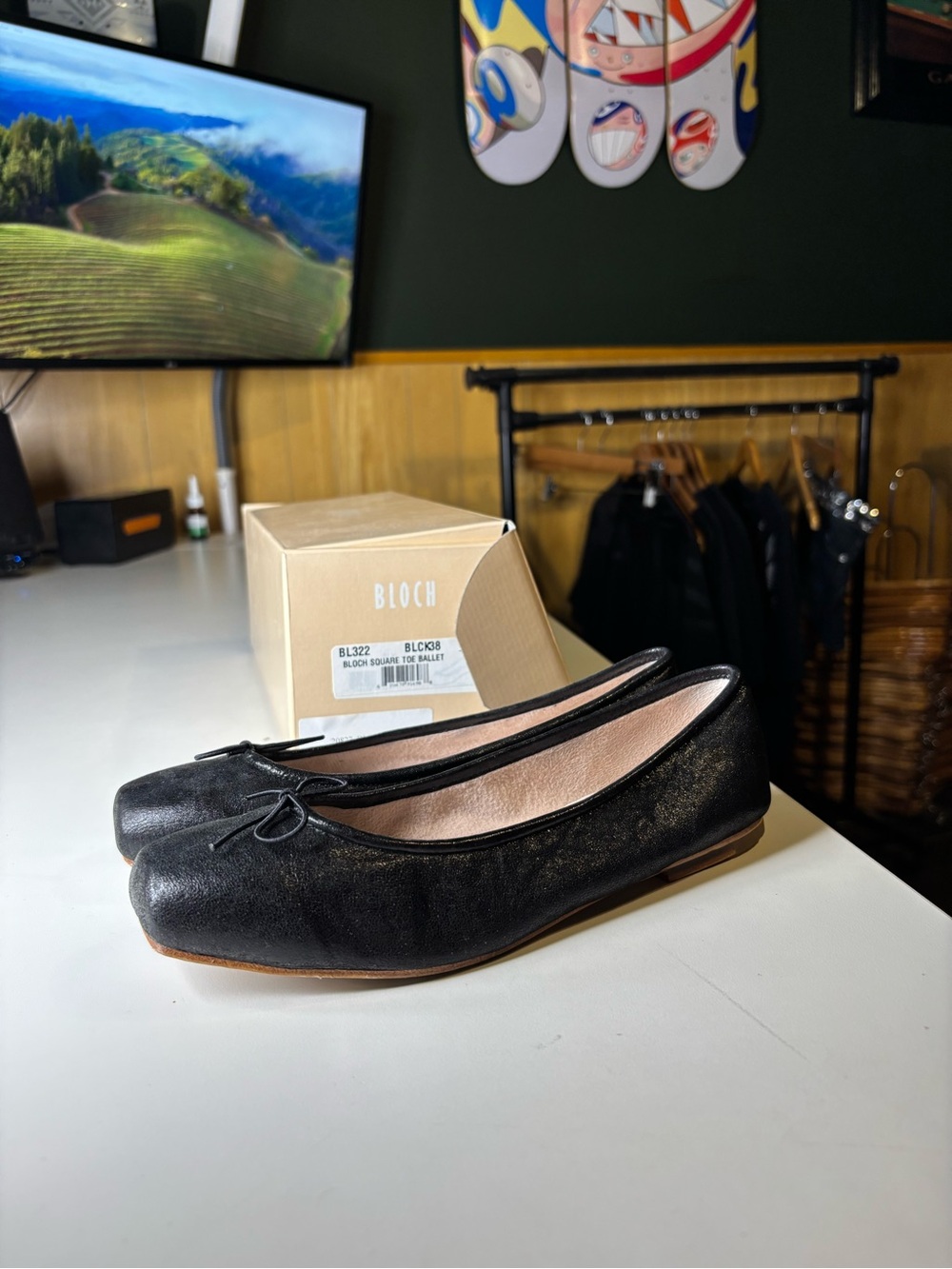 Bloch square toe ballet flats size 38 w box EUC